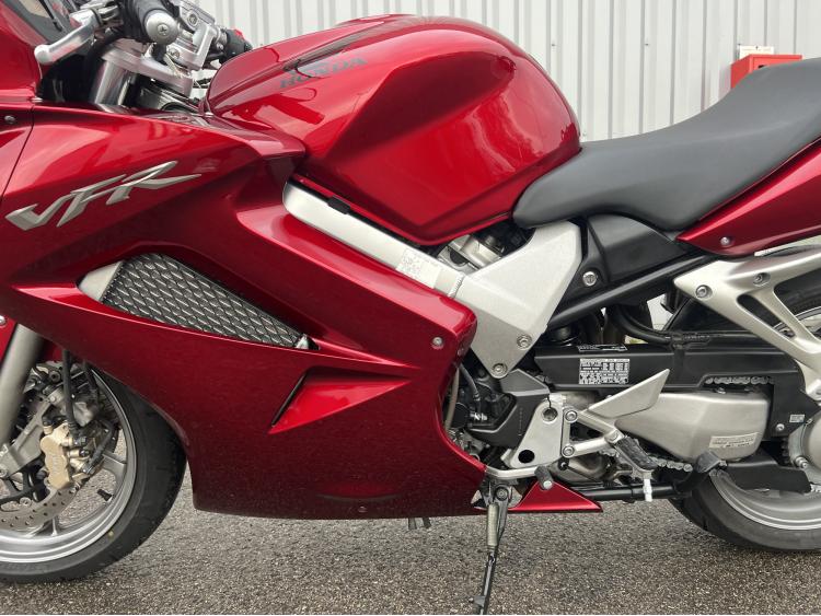 HONDA VFR 800 ABS (107€/mois)