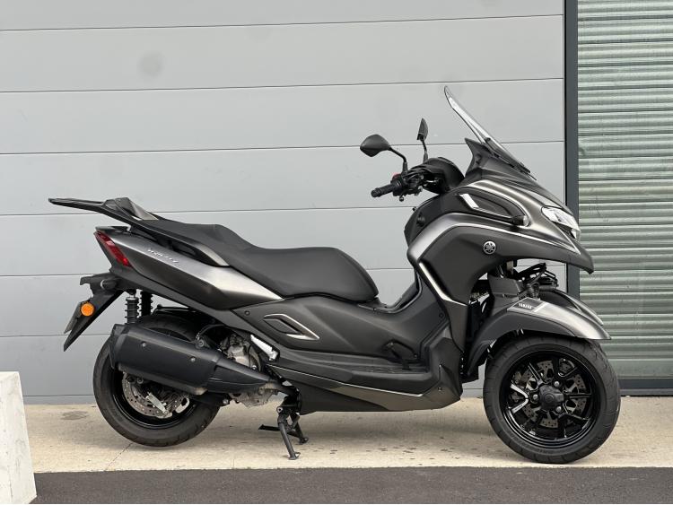 YAMAHA TRICITY 300