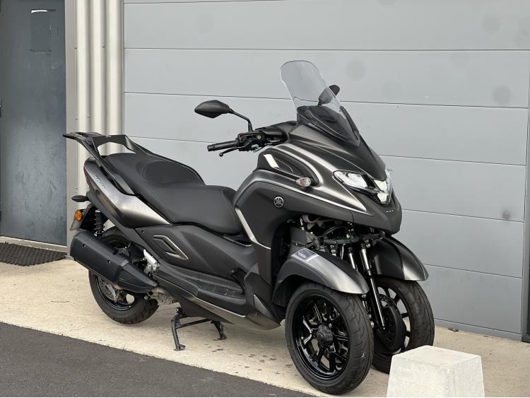 YAMAHA TRICITY 300