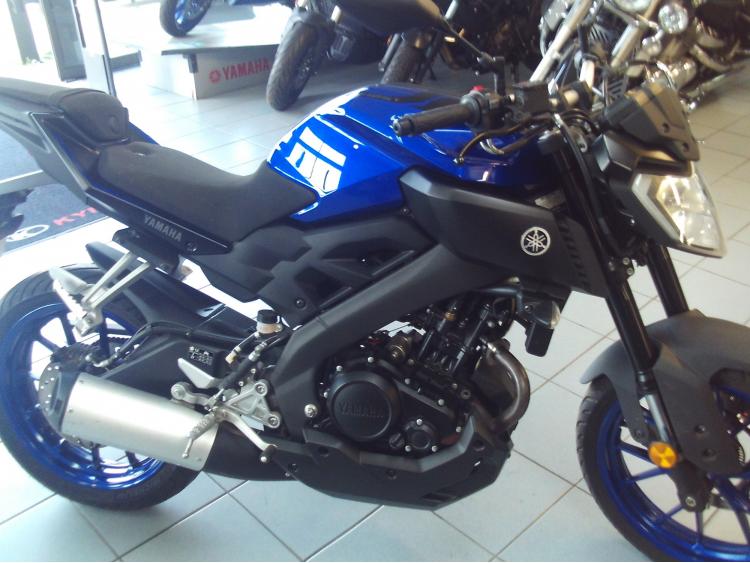 YAMAHA MT-125