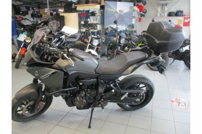 YAMAHA TRACER 7