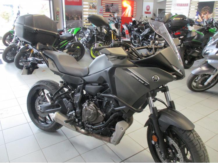 YAMAHA TRACER 7