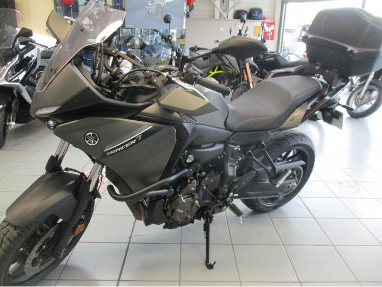 YAMAHA TRACER 7