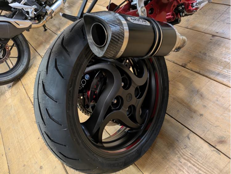 HONDA CB 1000 R