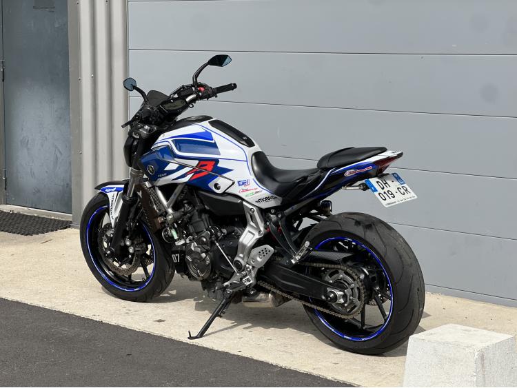 YAMAHA MT-07 A2