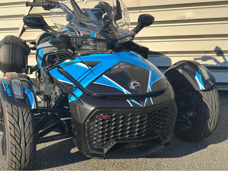 CAN-AM SPYDER F3