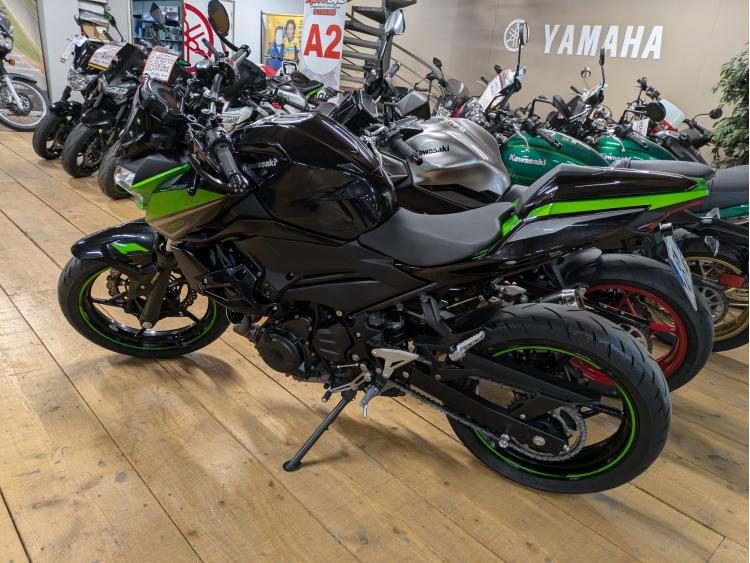 KAWASAKI Z 400