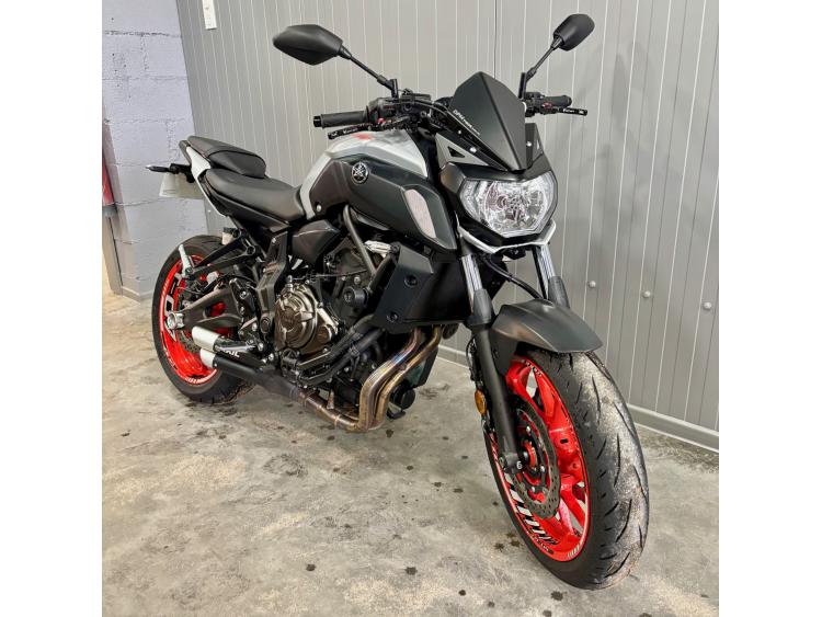 YAMAHA MT-07