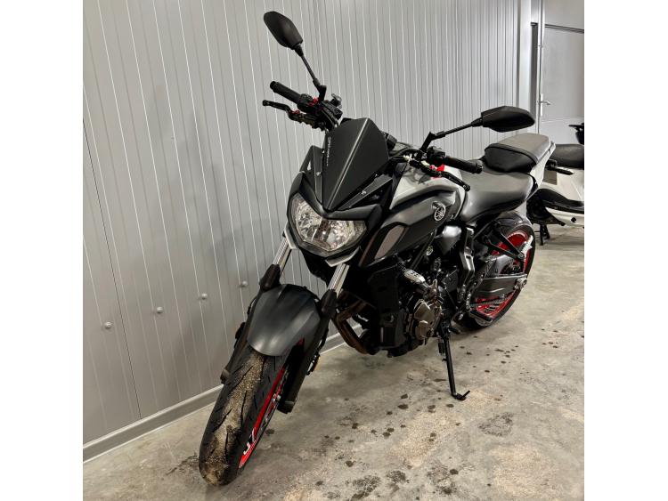 YAMAHA MT-07