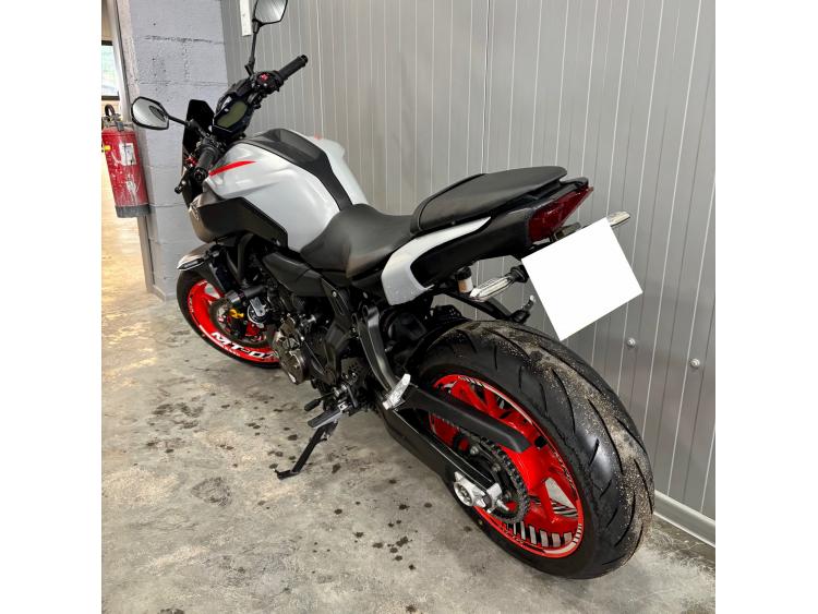 YAMAHA MT-07