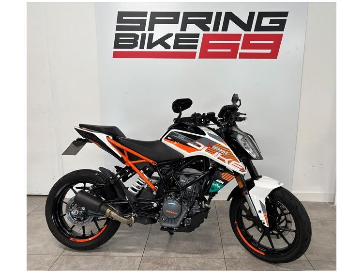 KTM 125 DUKE ABS