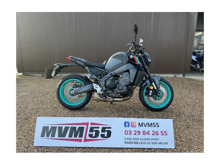 YAMAHA MT-09