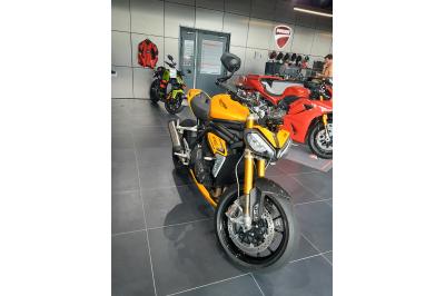TRIUMPH SPEED TRIPLE 1200 RS
