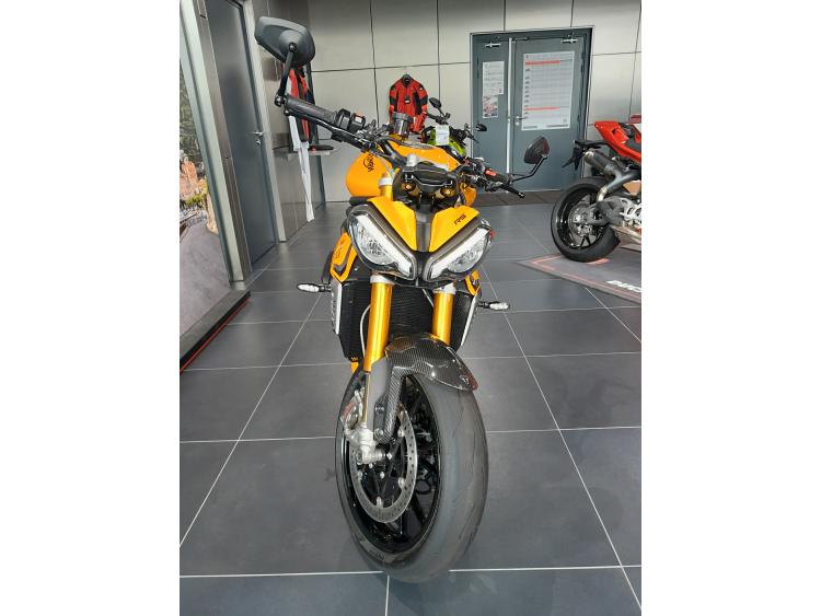 TRIUMPH SPEED TRIPLE 1200 RS
