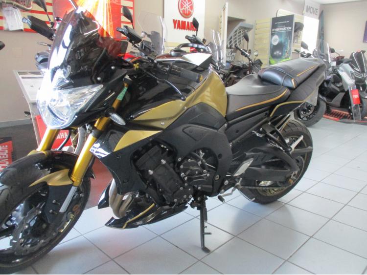 YAMAHA FZ8 N SPR