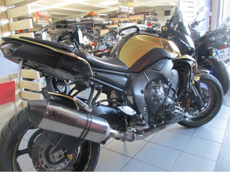 YAMAHA FZ8 N SPR