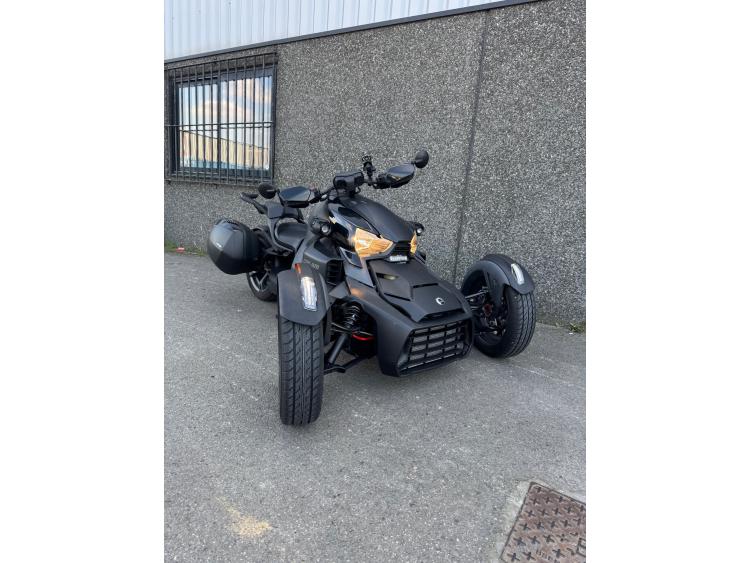 CAN-AM SPYDER