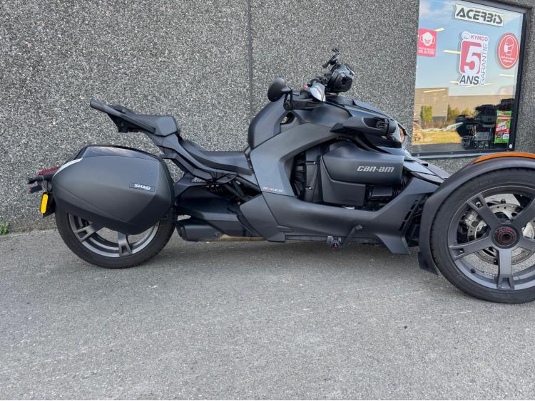 CAN-AM SPYDER