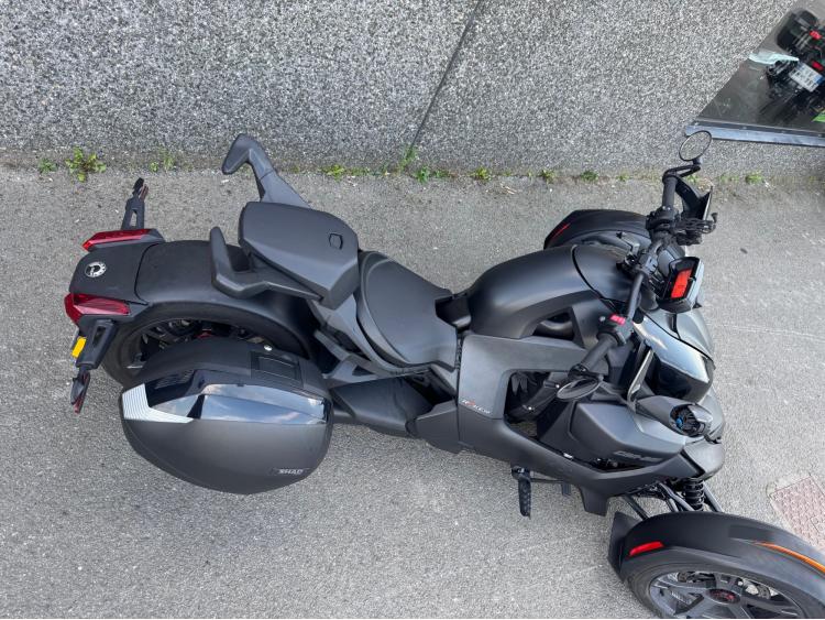 CAN-AM SPYDER