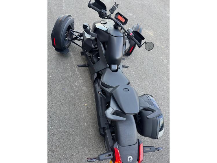 CAN-AM SPYDER