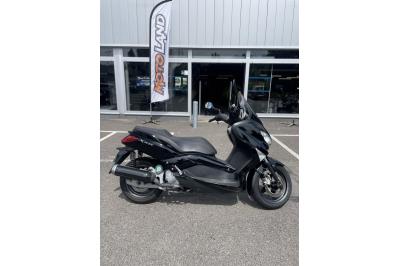 YAMAHA XMAX 125