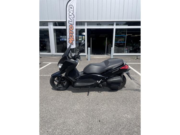 YAMAHA XMAX 125 