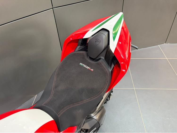 DUCATI PANIGALE V4 SPECIALE TRICOLORE N°901/1500 