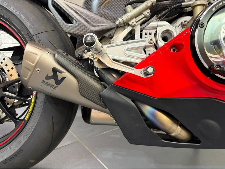 DUCATI PANIGALE V4 SPECIALE TRICOLORE N°901/1500 