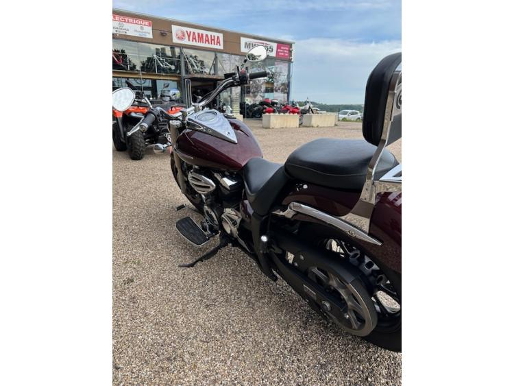 YAMAHA XV 950