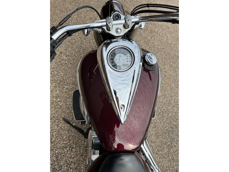 YAMAHA XV 950