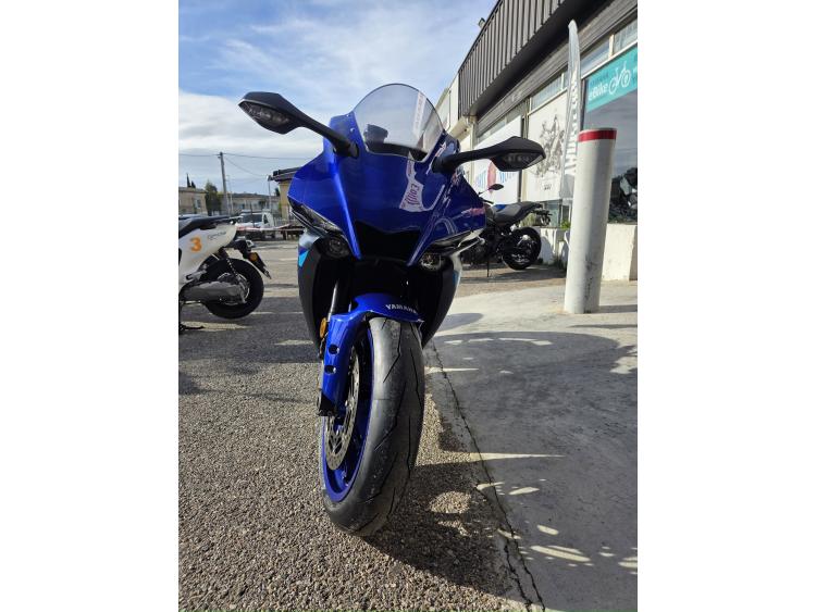YAMAHA YZF 1000 R1