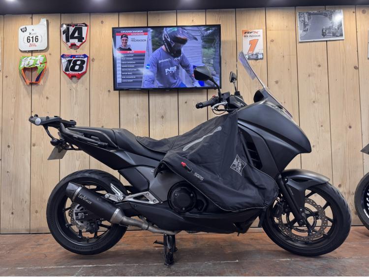 HONDA INTEGRA NC 750 S / 22587 km / Garantie 12 mois .