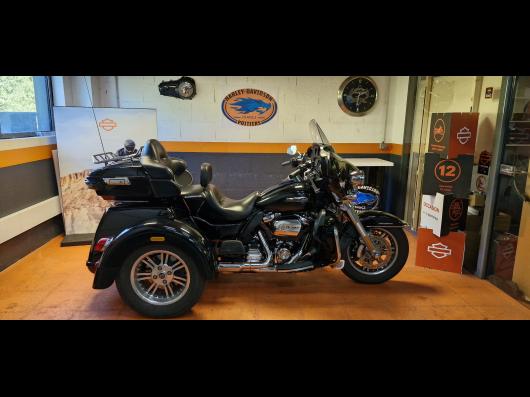 HARLEY-DAVIDSON TRIKE TRI GLIDE 1745 ULTRA