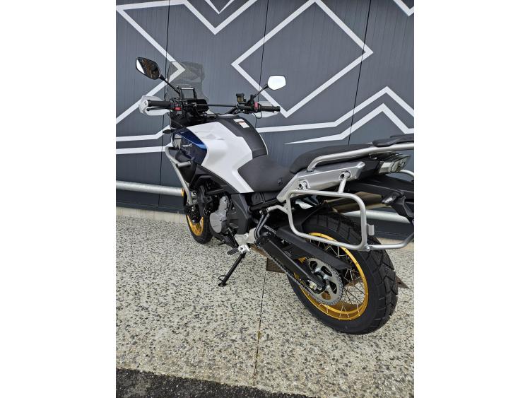 CF MOTO 700MT Dispo Noir ou Blanc