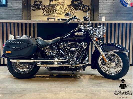 HARLEY-DAVIDSON SOFTAIL HERITAGE 1868 CLASSIC