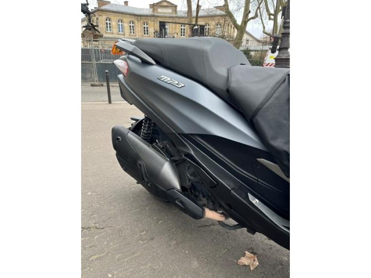 PIAGGIO MP3 530 HPE EXCLUSIVE