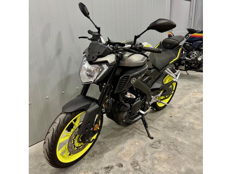 YAMAHA MT-125