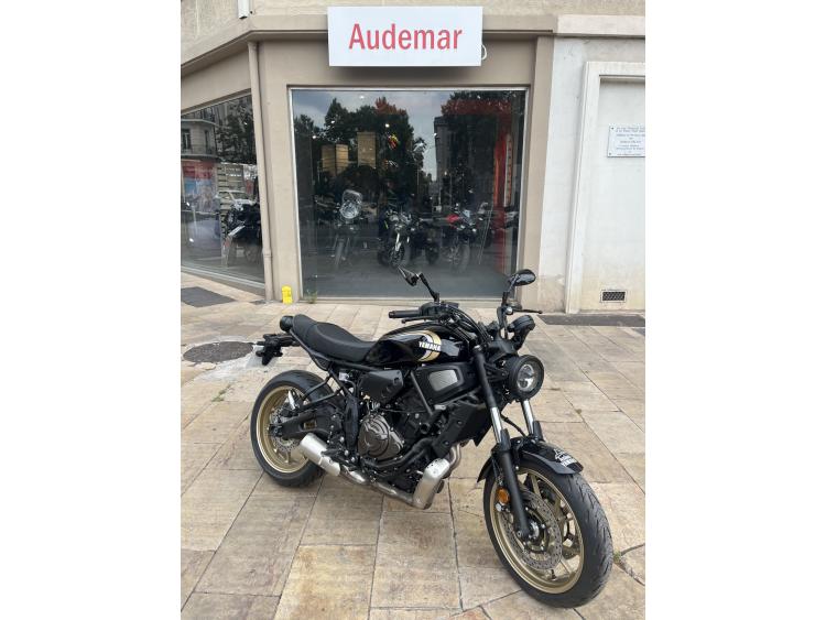 YAMAHA XSR 700 FULL