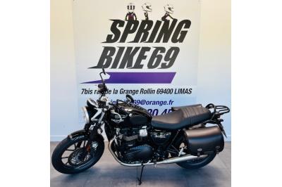 TRIUMPH STREET TWIN  900