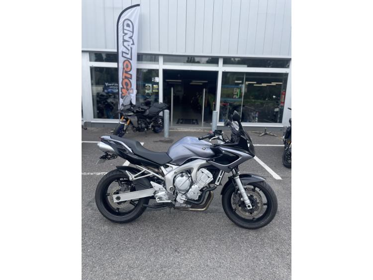 YAMAHA FZ6 600 FAZER