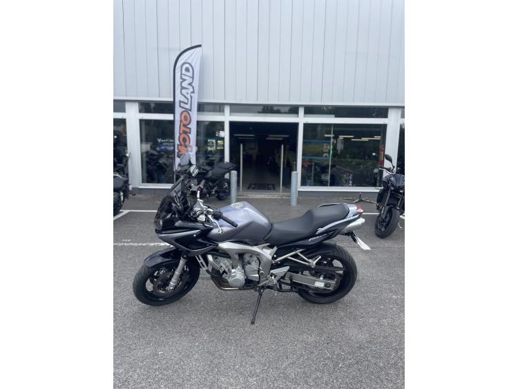 YAMAHA FZ6 600 FAZER