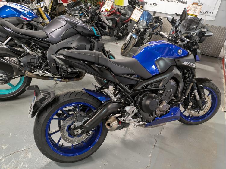 YAMAHA MT-09