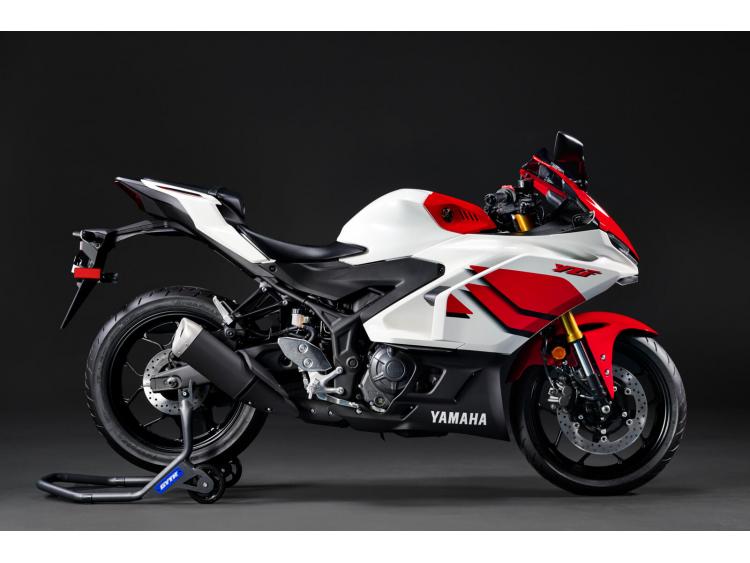 YAMAHA YZF-R3