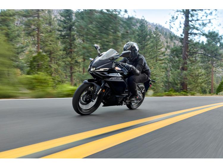 YAMAHA YZF-R3