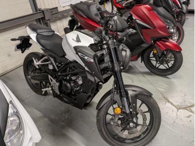 HONDA CBR 125 R