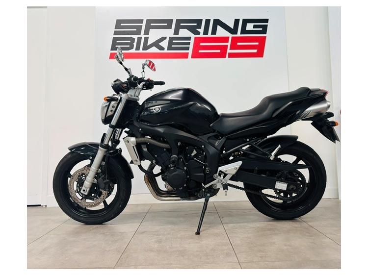 YAMAHA FZ6 (98CV)