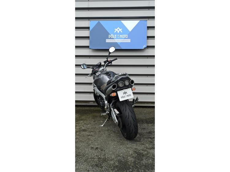 SUZUKI GSR 600