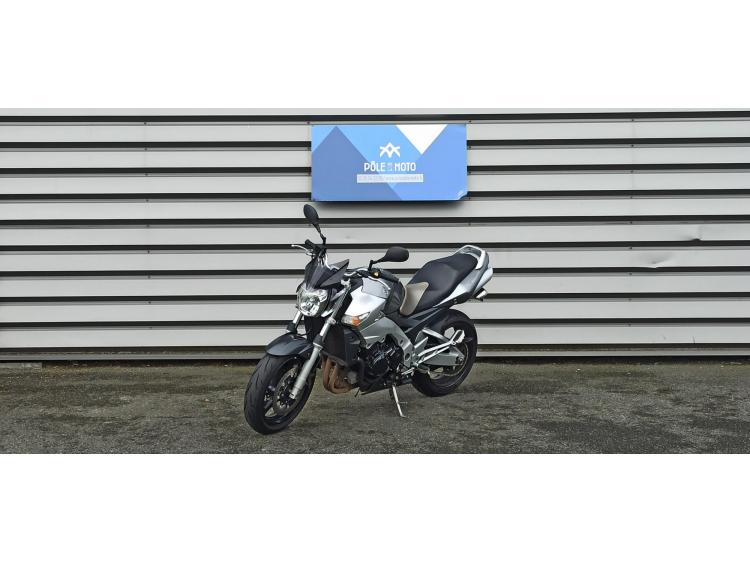SUZUKI GSR 600