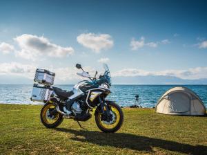CF MOTO MT 700