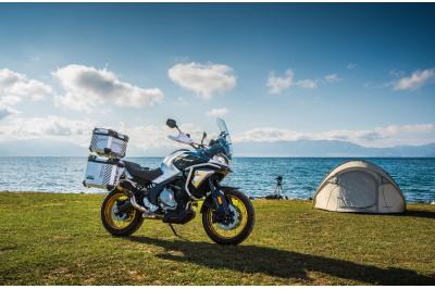 CF MOTO MT 700